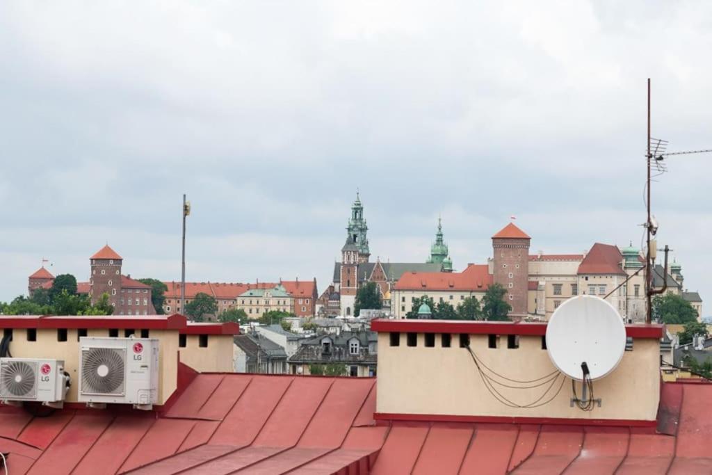 Charming In Perfect Location Apartment *