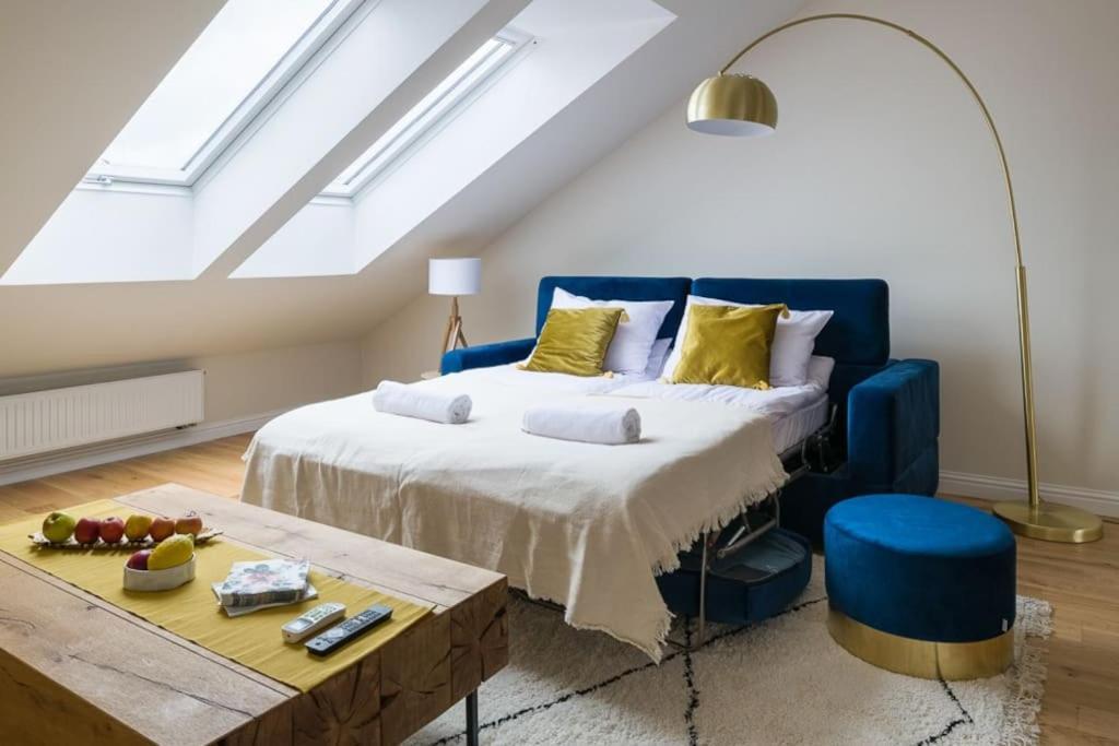 Charming In Perfect Location Apartment